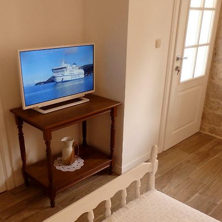 Vis Island Guesthouse Torga المظهر الخارجي الصورة