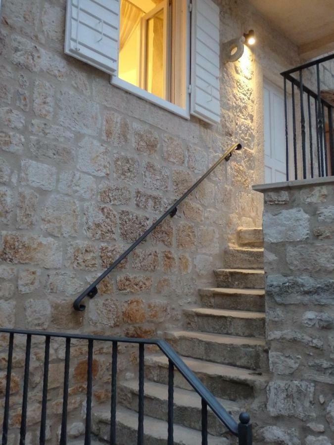 Vis Island Guesthouse Torga المظهر الخارجي الصورة
