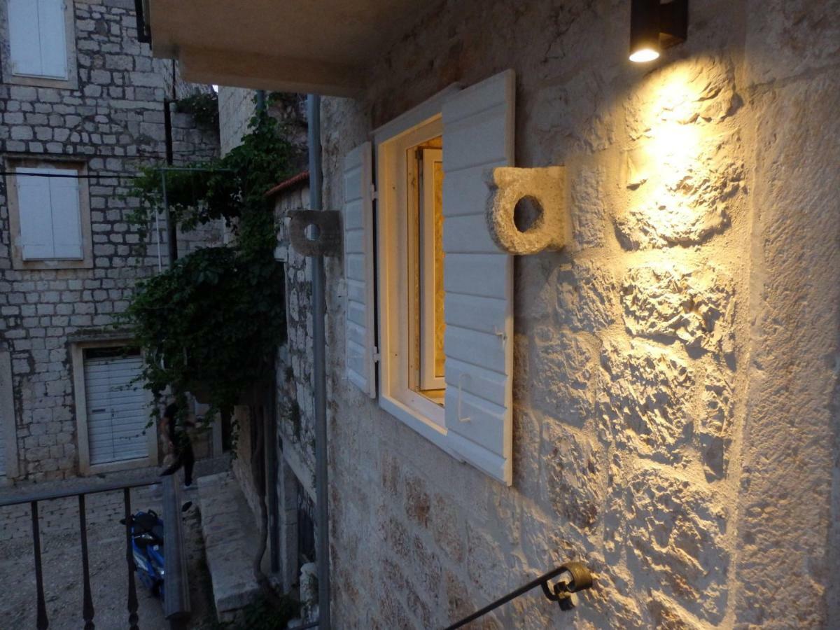 Vis Island Guesthouse Torga المظهر الخارجي الصورة