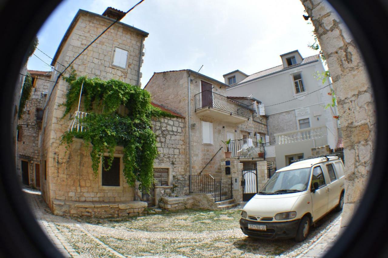 Vis Island Guesthouse Torga المظهر الخارجي الصورة